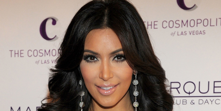 Kim Kardashian Kıyafetleriyle Sosyal Medyayı Sallamaya Devam Ediyor! - 4
