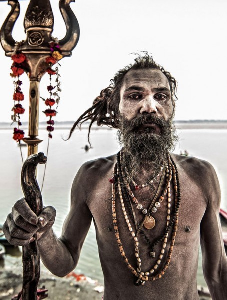 Hindistan'ın Ölülerini Afiyetle Mideye İndiren Kabilesinin 15 Tuhaf Geleneği - 2
