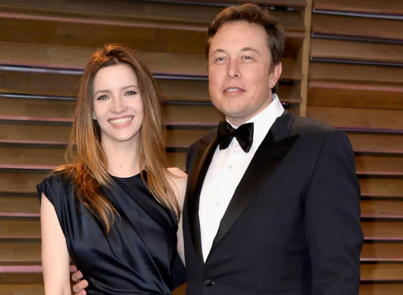 Ünlü İş İnsanı Elon Musk'ın Kalbini Kaptırdığı Gizemli Kadın Kim? - 3