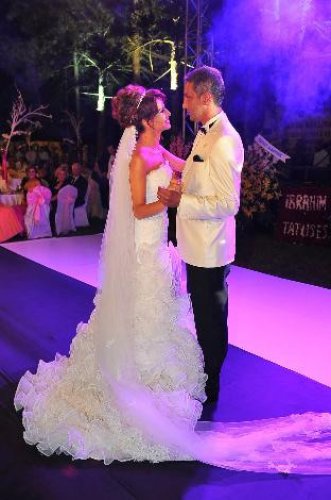 Esra Erol ile Ali Özbir'in Görülmemiş Düğün Fotoğrafları - 4