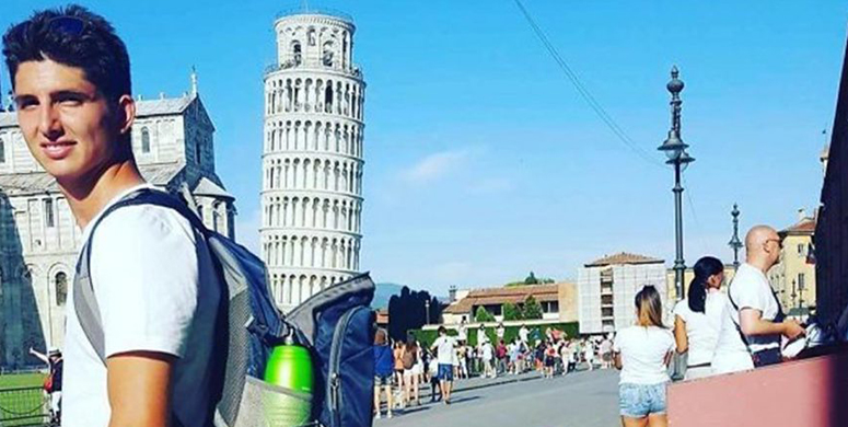 'Pisa Kulesi ile Poz Vermek Klişe' Diyenlere İnat Yaratıcı Turistlerden 15 Havalı Fotoğraf - 2