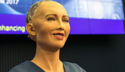 İnsan Robot Sophia'dan İnsanları Yok Edeceğine Dair İlginç Yorumlar