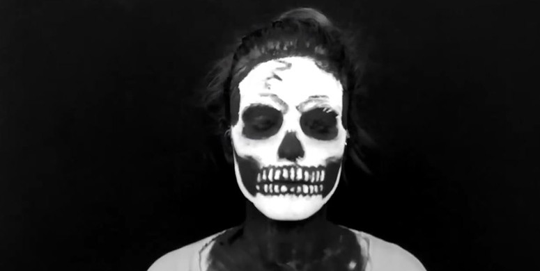 Kuru Kafa Makyajı: Skull Makeup Yüz Boyama Nasıl Yapılır ?